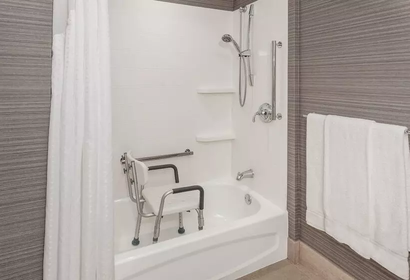 Holiday Inn Express Hotel & Suites East End, An Ihg