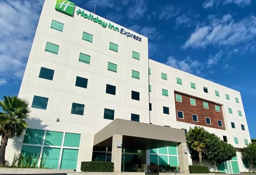 Отель Holiday Inn Express Guadalajara Iteso, An Ihg