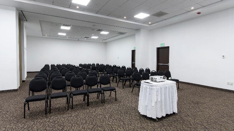 בית מלון כפרי Holiday Inn Express Guadalajara Iteso, An Ihg