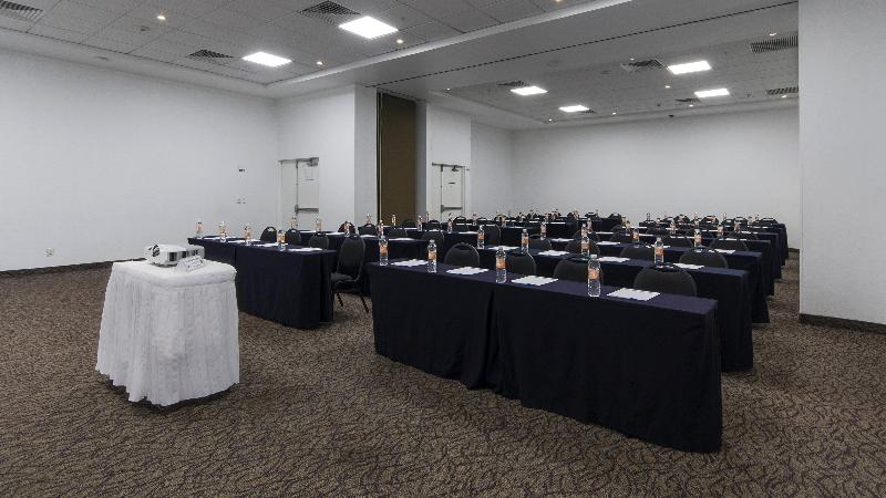 בית מלון כפרי Holiday Inn Express Guadalajara Iteso, An Ihg