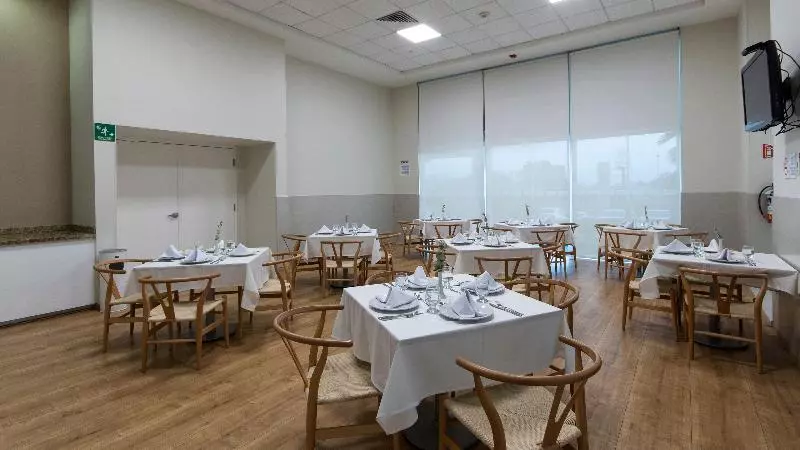 Отель Holiday Inn Express Guadalajara Iteso, An Ihg