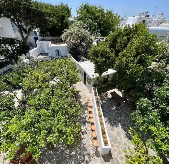 ホテル Matogianni