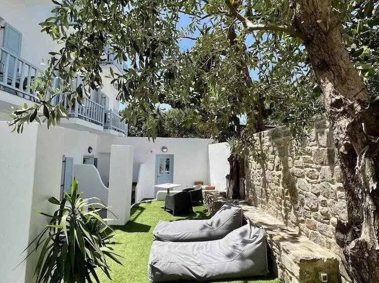 ホテル Matogianni