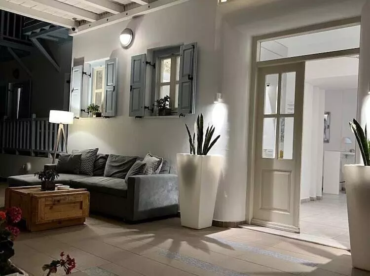 ホテル Matogianni