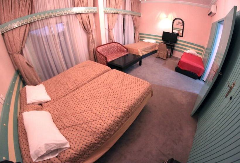 בית מלון כפרי Saghro