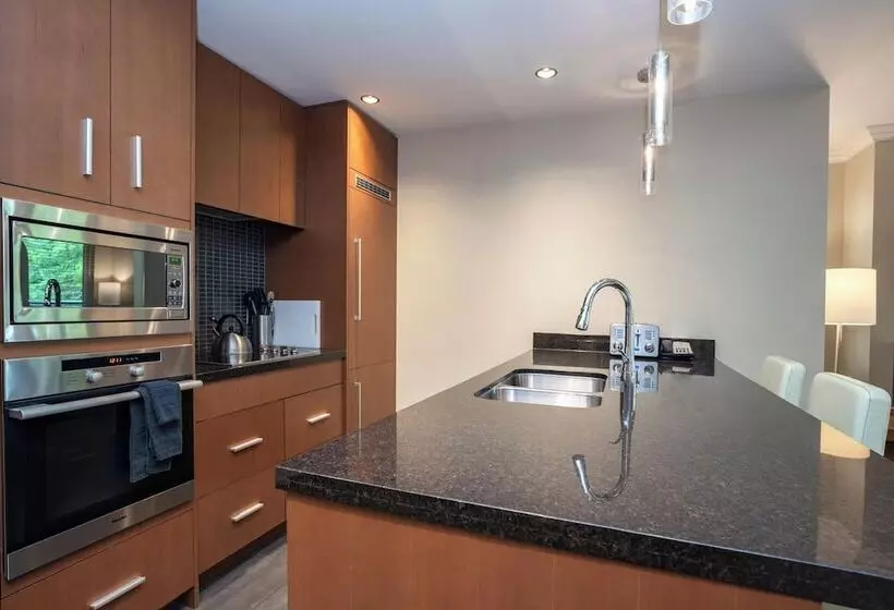 Sutton Place Hotel Revelstoke Mountain Resort