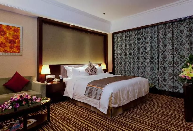 Отель Suzhou Leeden