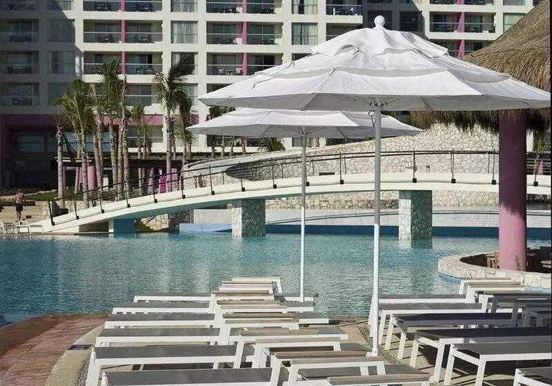 Szálloda The Westin Lagunamar Ocean Resort Villas & Spa Cancun