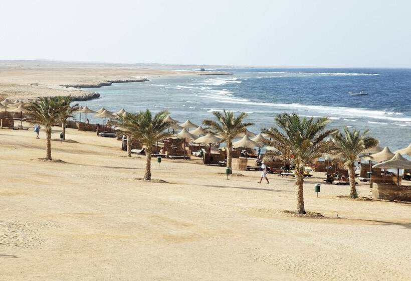 هتل Three Corners Sea Beach Resort