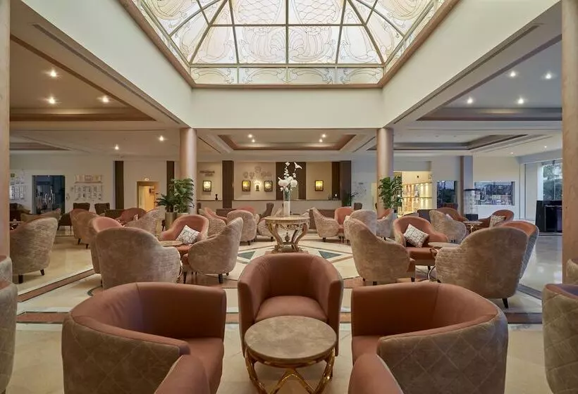 هتل Three Corners Sea Beach Resort