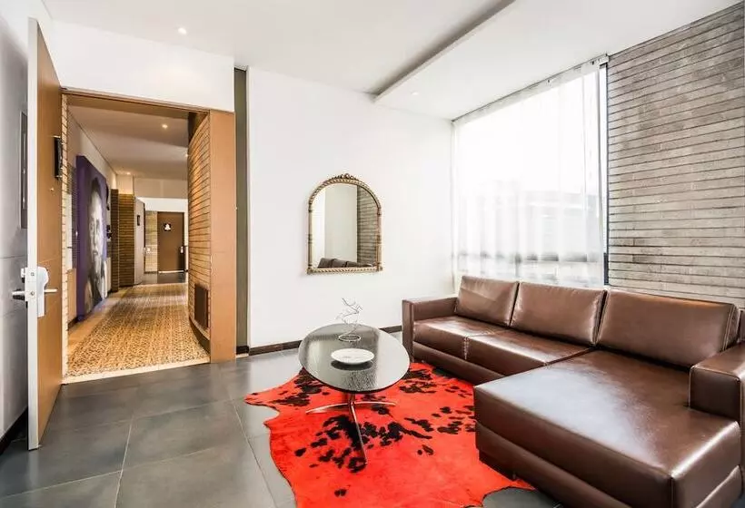 هتل Viaggio Nueve Trez