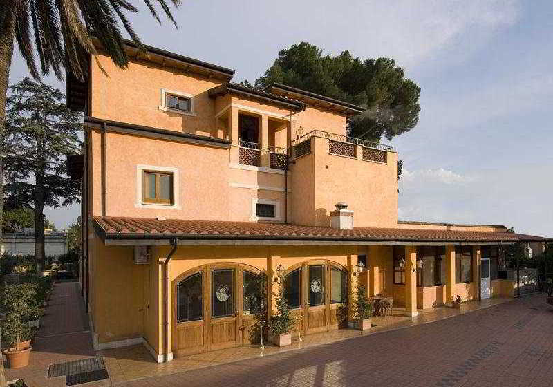 فندق Villa Plauzi