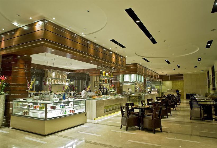 Отель Wyndham Bund East Shanghai