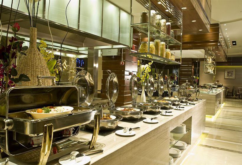 Отель Wyndham Bund East Shanghai