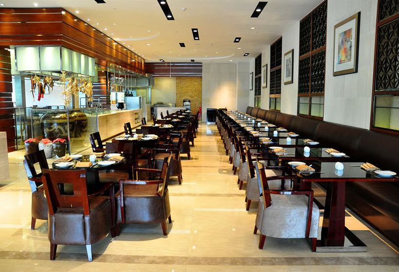 Отель Wyndham Bund East Shanghai