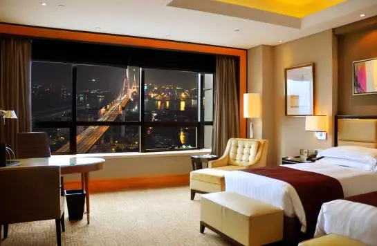 Отель Wyndham Bund East Shanghai