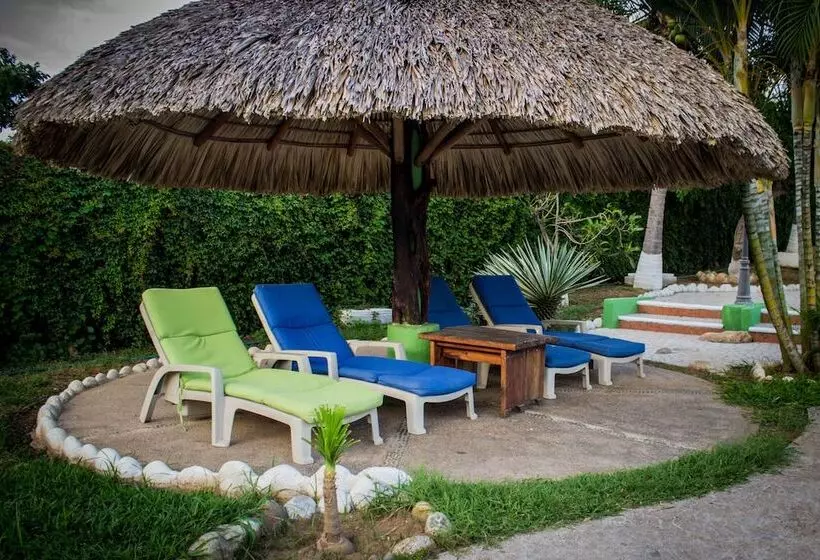 Suites & Hotel Punta Esmeralda