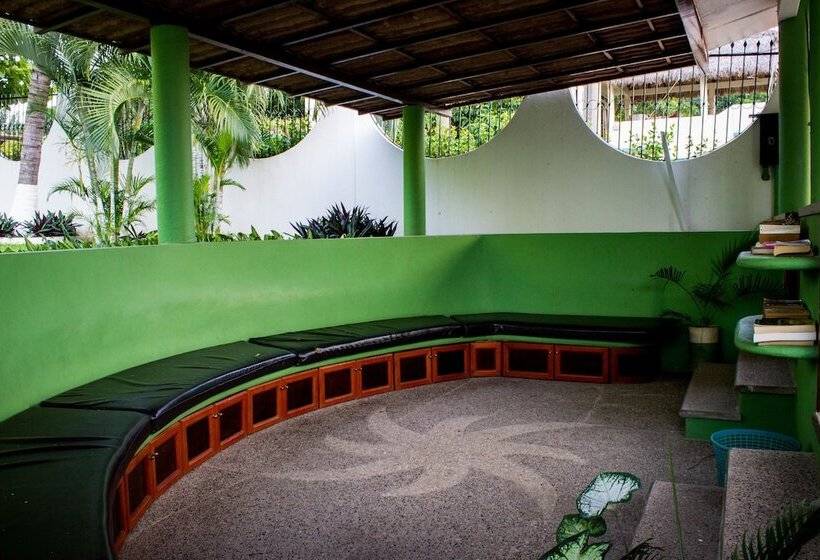 Suites & Hotel Punta Esmeralda