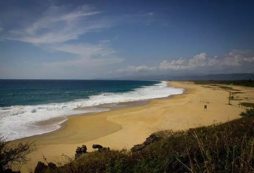 Suites & Hotel Punta Esmeralda