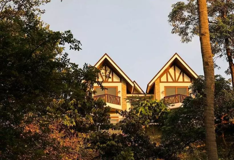 Hotelli La Jolla Luxury Beach Resort