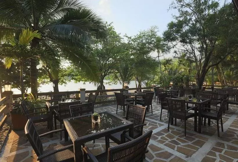 Hotelli La Jolla Luxury Beach Resort