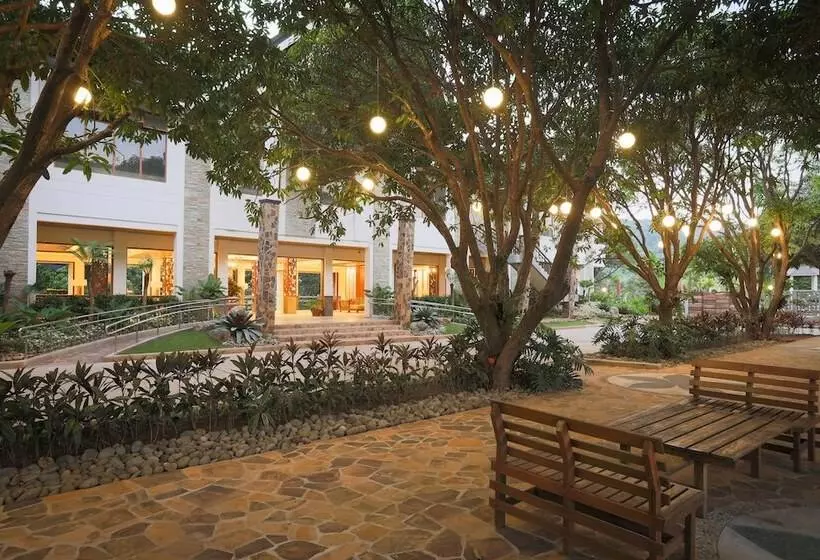 Hotelli La Jolla Luxury Beach Resort