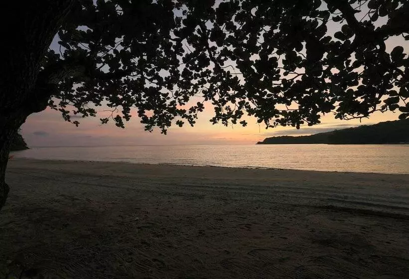 Hotelli La Jolla Luxury Beach Resort