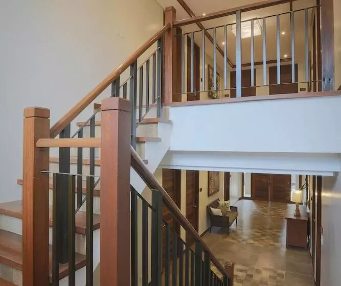 Hotelli La Jolla Luxury Beach Resort