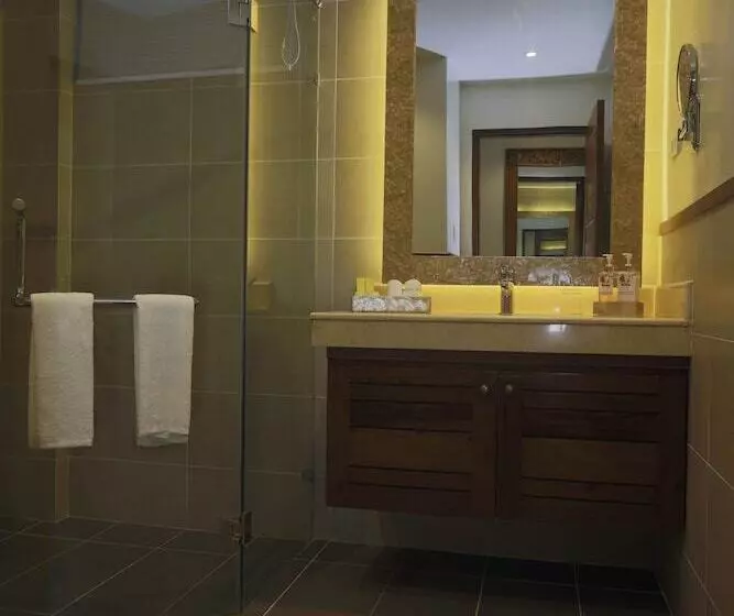 Hotelli La Jolla Luxury Beach Resort