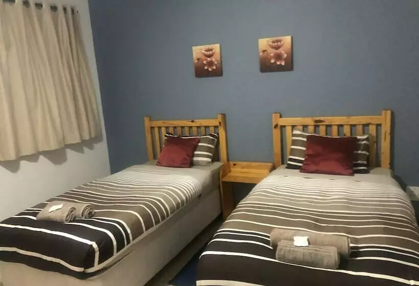 Hotel Waves Lodge