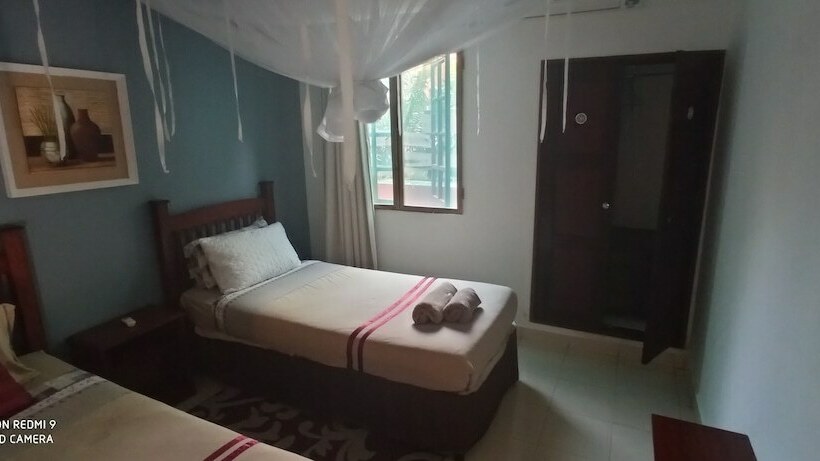 فندق Waves Lodge