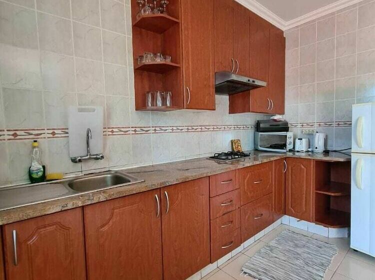 فندق Waves Lodge