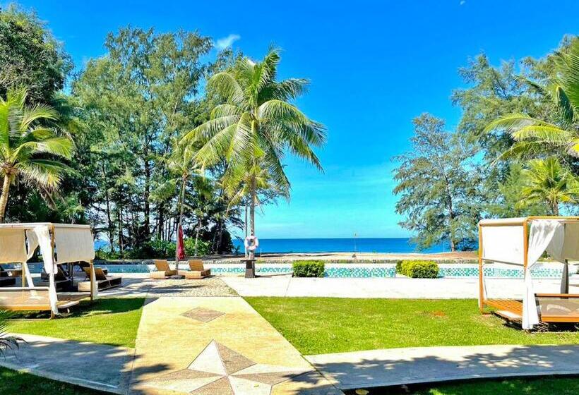 D Varee Mai Khao Beach Resort, Thailand