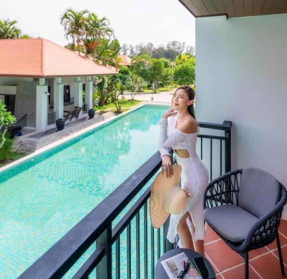 D Varee Mai Khao Beach Resort, Thailand