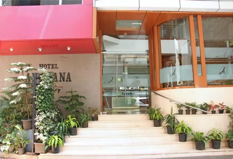ホテル Archana Residency