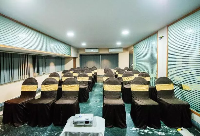 Bangalore Gate Hotel & Conferences