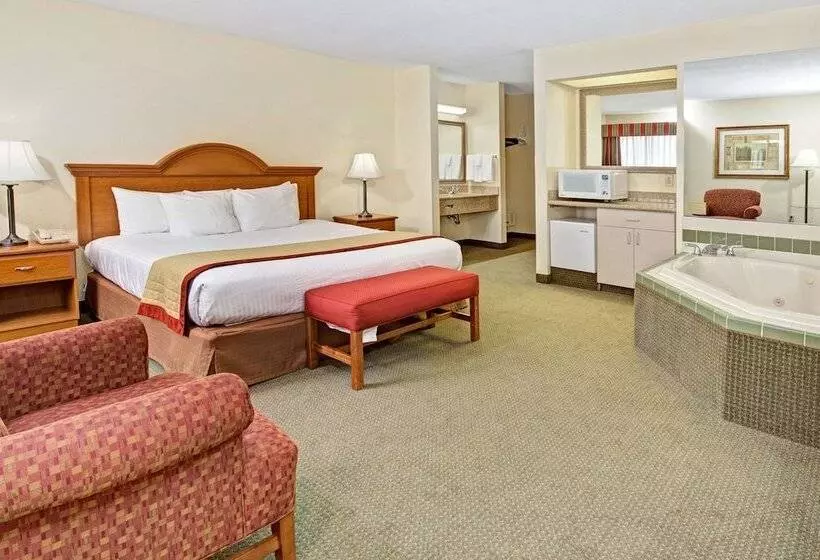 酒店 Baymont By Wyndham Indianapolis