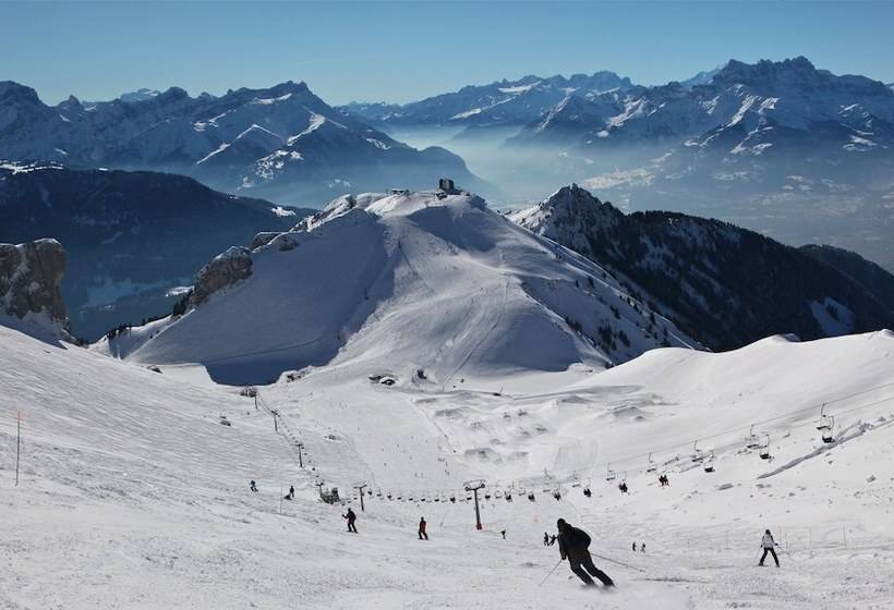 هتل Castel Club Leysin Parc Resort