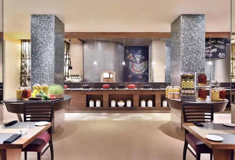 Hotel Courtyard By Marriott Chennai