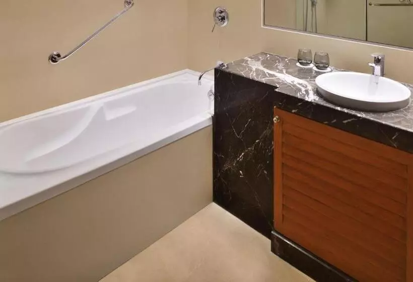 Hotel Courtyard By Marriott Chennai