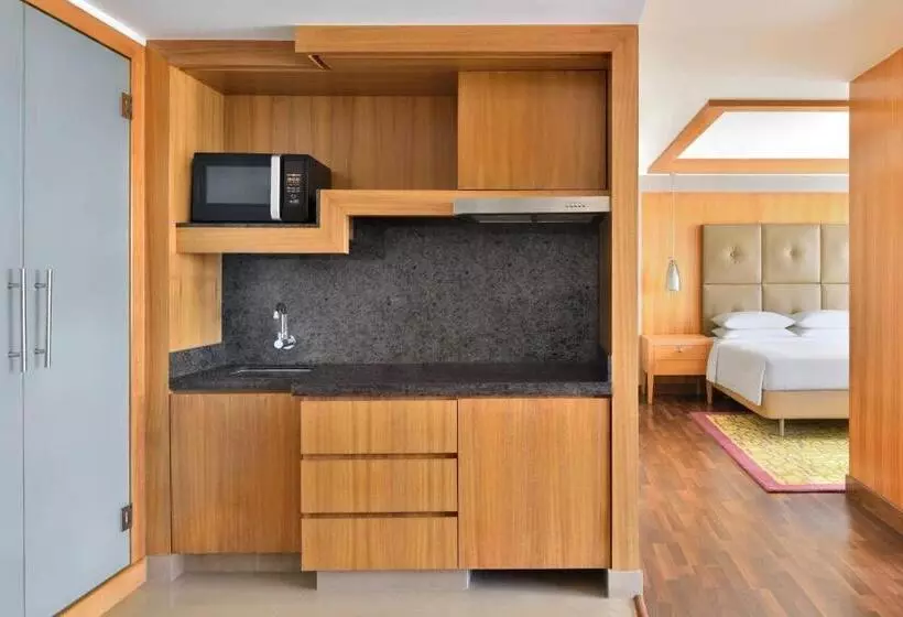 Hotel Courtyard By Marriott Chennai