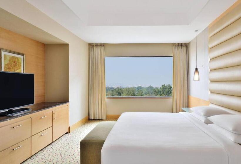 בית מלון כפרי Courtyard By Marriott Chennai