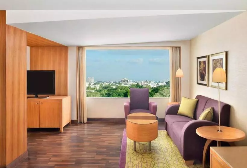 Hotel Courtyard By Marriott Chennai