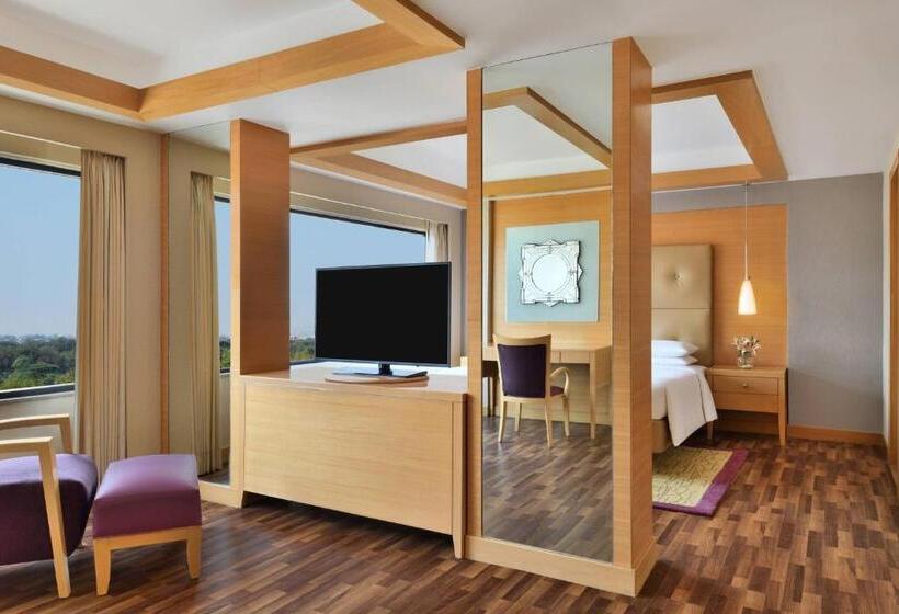 בית מלון כפרי Courtyard By Marriott Chennai