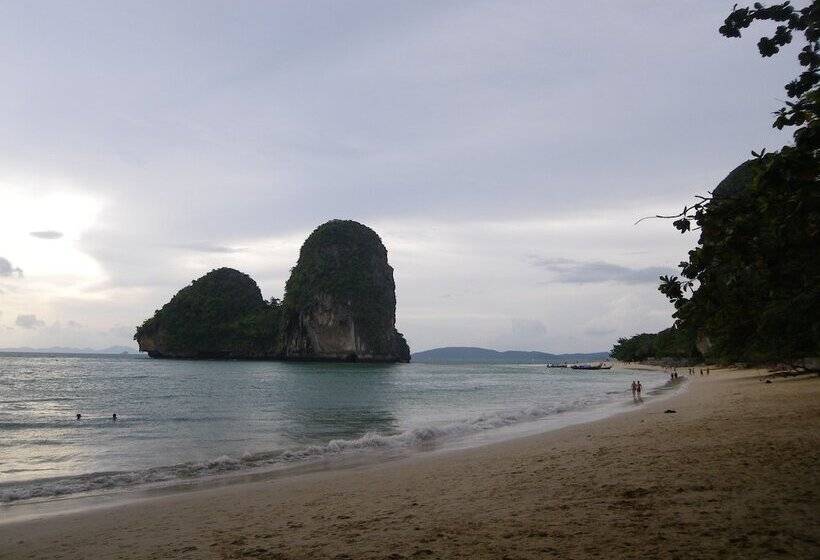 Отель Diamond Cave Resort