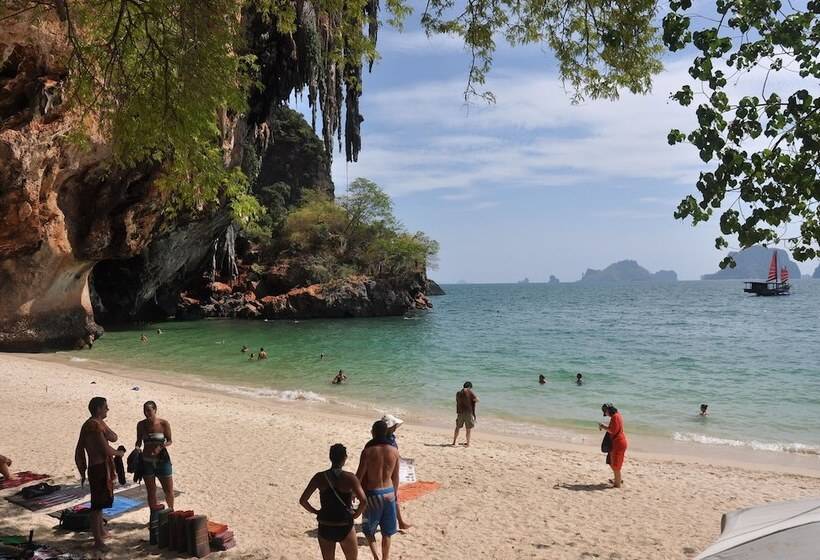 Отель Diamond Cave Resort