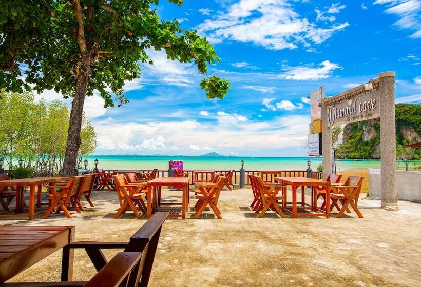 Отель Diamond Cave Resort