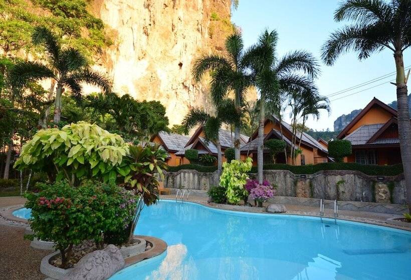 Отель Diamond Cave Resort