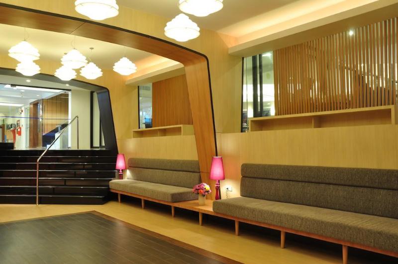 Flipper Lodge Hotel   Sha Extra Plus