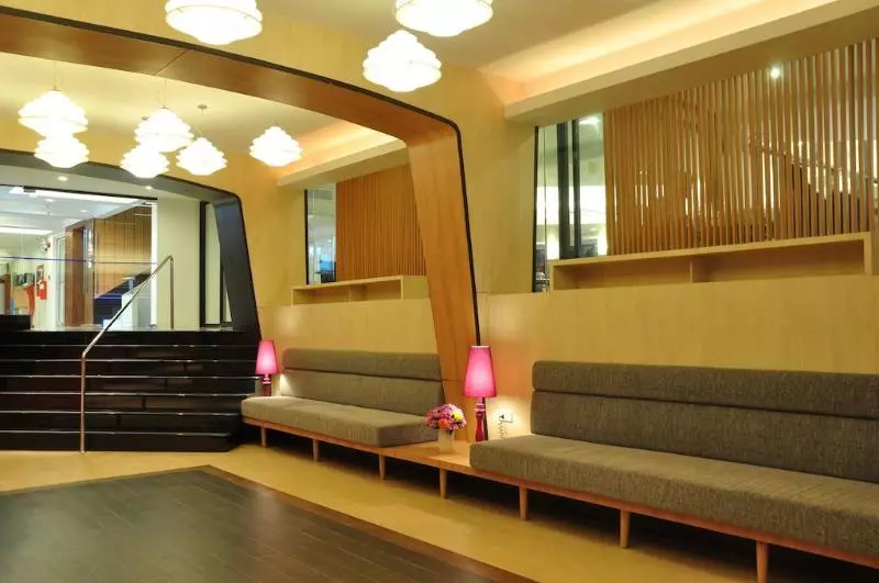 Flipper Lodge Hotel   Sha Extra Plus